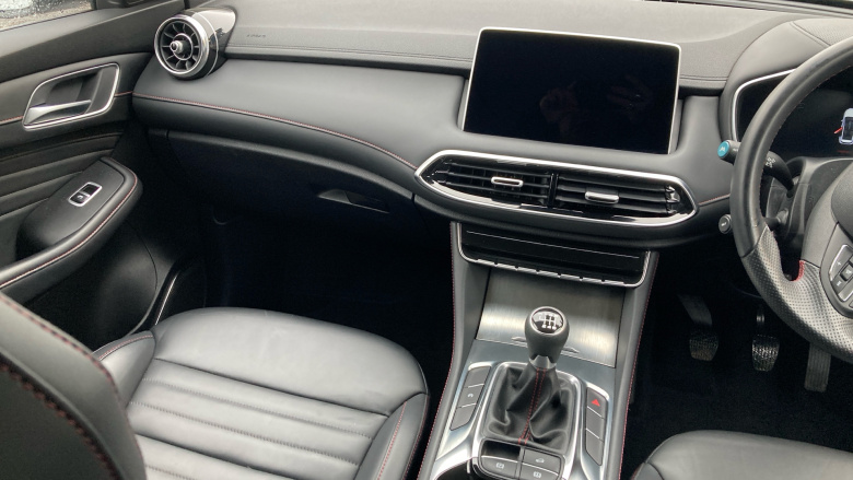 MG HS 1.5 T-GDI Trophy 5dr Petrol Hatchback